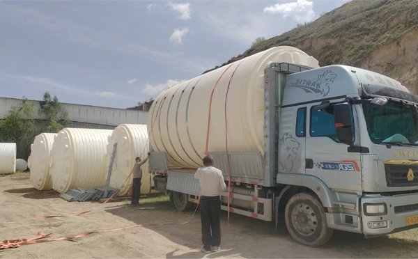 和政立式运输桶装车中